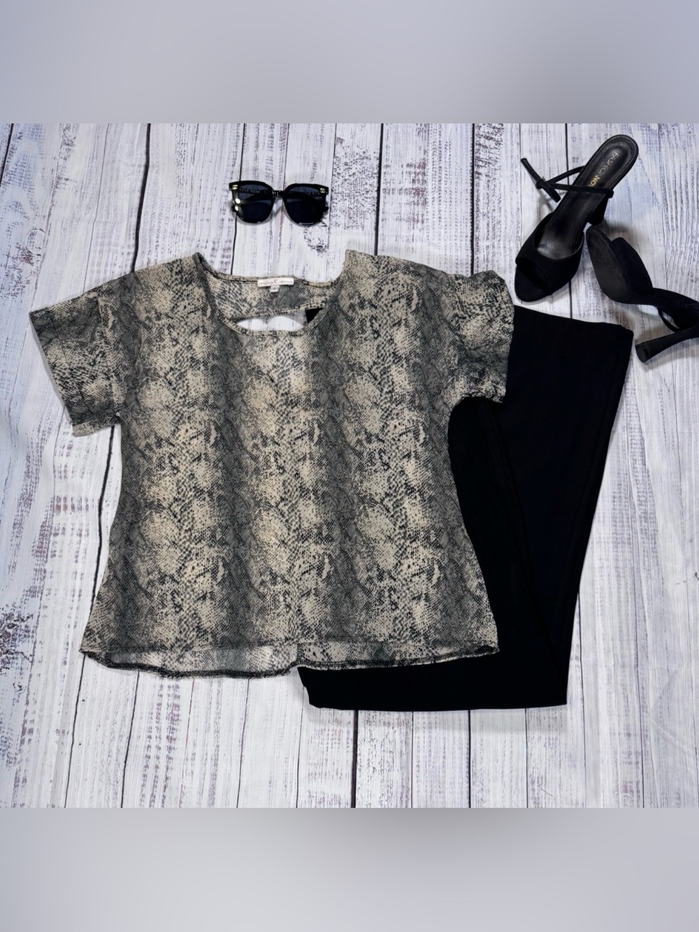 Snake print blouse with cut